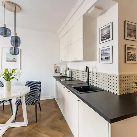 Lighthouse Apartment *