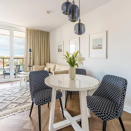 Lighthouse Apartment *